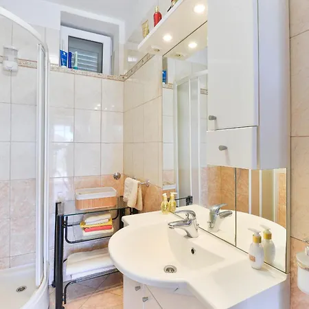 Casa vacanze Holiday Beata With Pool