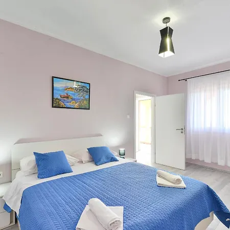 Casa vacanze Holiday Beata With Pool